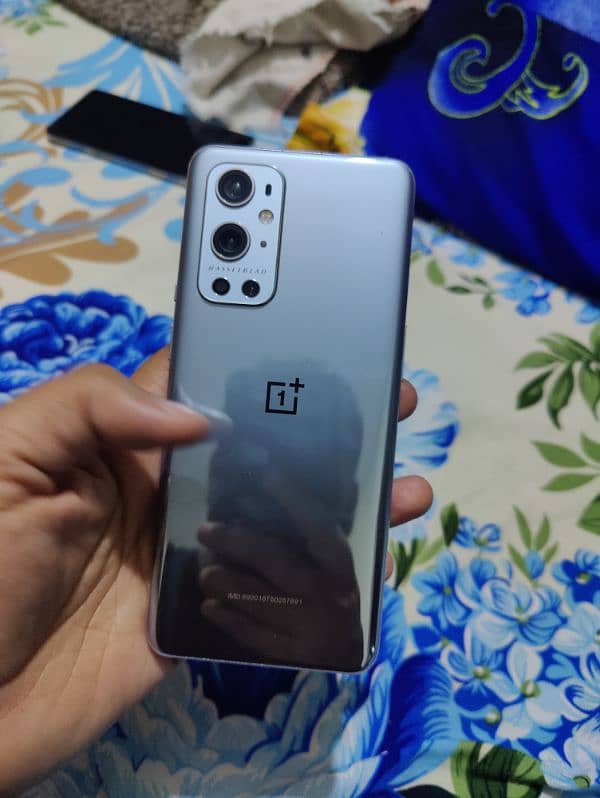 OnePlus 9 pro, 12/256, dual sim approved. 0