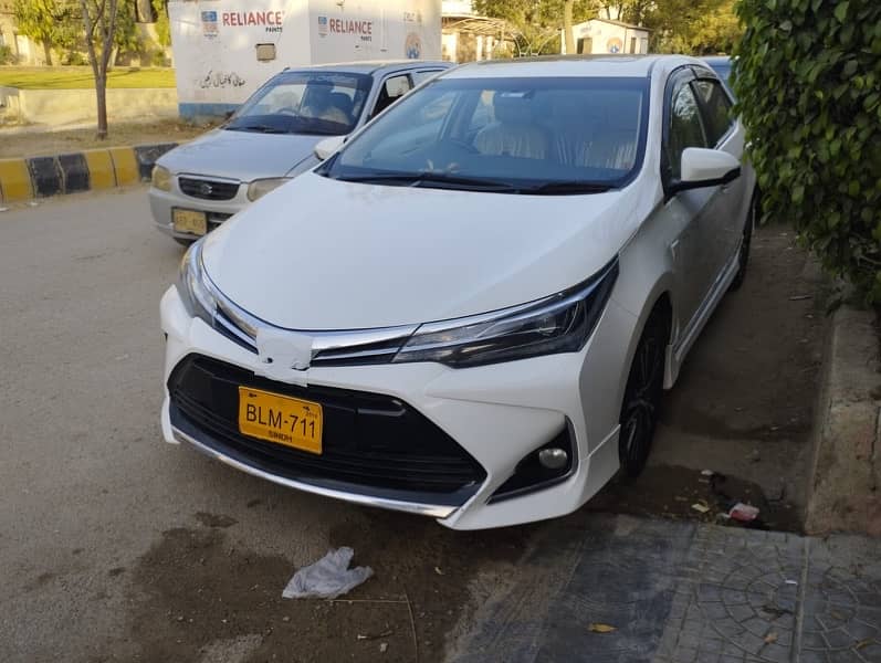 Toyota Corolla Altis Grande 2018 1