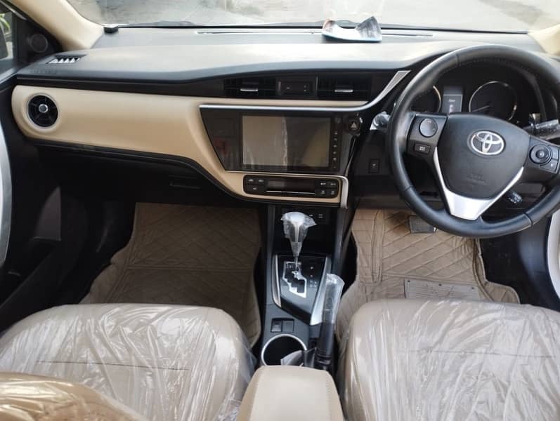 Toyota Corolla Altis Grande 2018 10