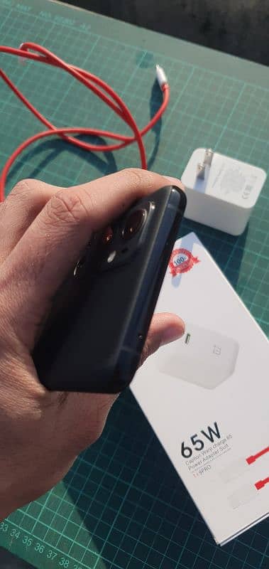 OnePlus 9 Pro Condition 10/10 (Scratchless) 7