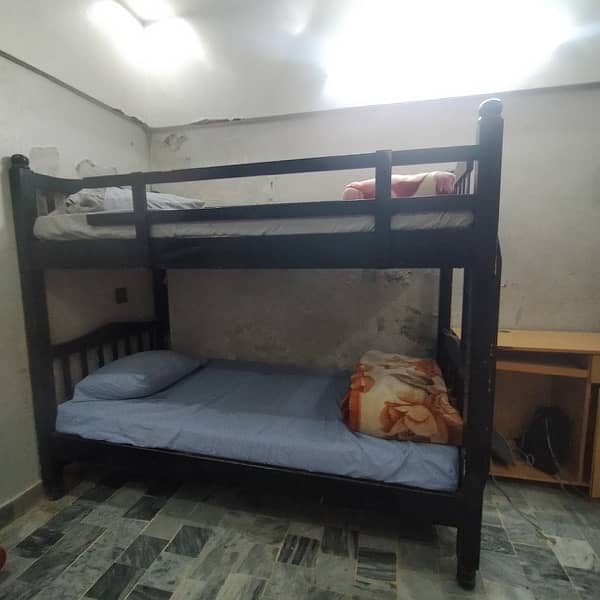 double bed availbin used 0