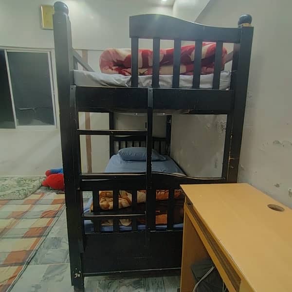 double bed availbin used 1