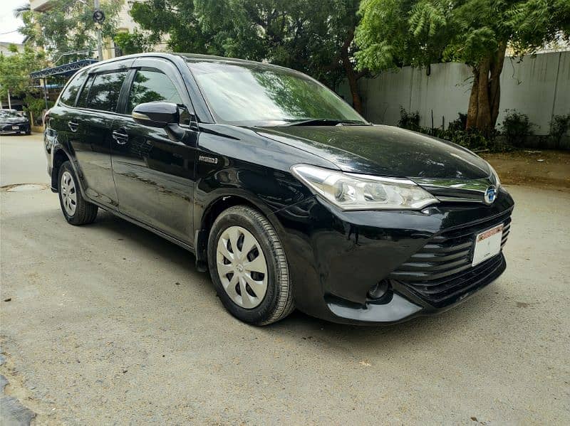 Toyota Corolla Axio 2015 1