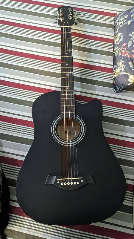 38 inches black guitar in good condition 1