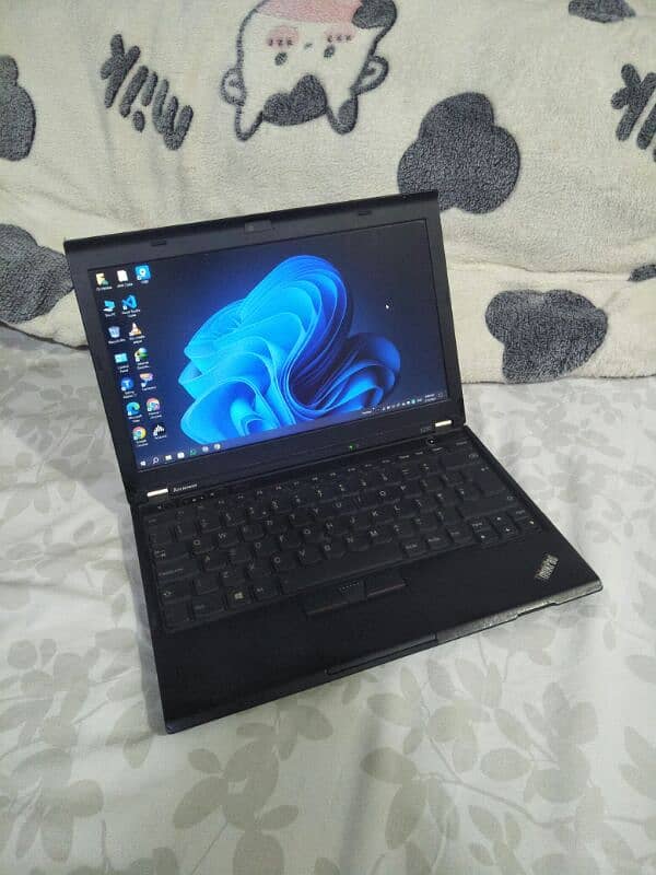 Core i7 3rd Generation Lenovo Thinkpad X230 8gb , 256gb Laptop 9