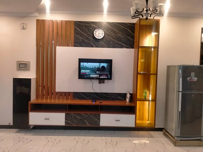 E11 Madina Tower Well Furnished Appartment 2Bed Attach Bath Lounge Kitchen Rent 5