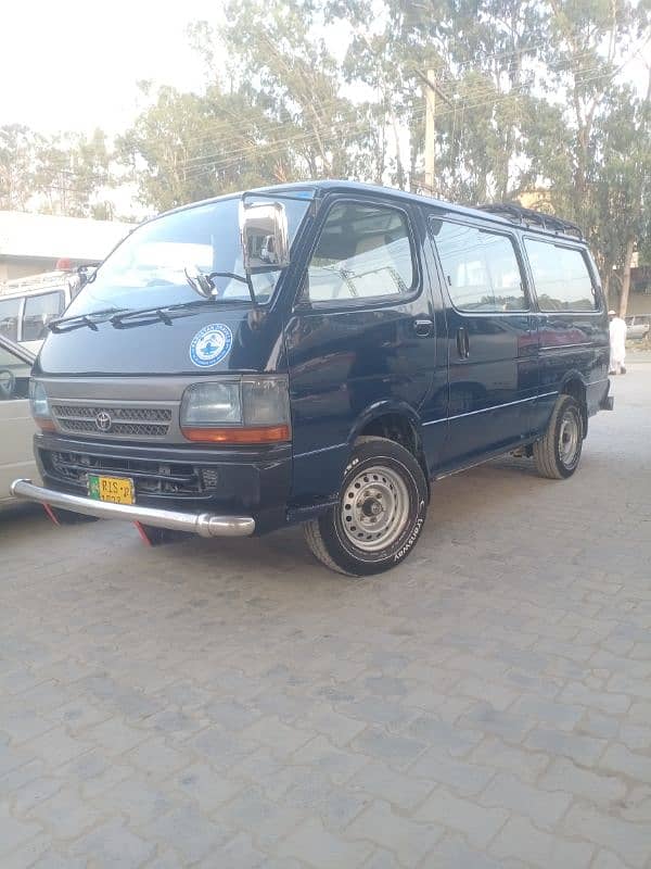 Toyota Hiace 7