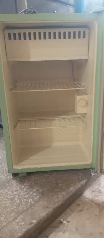 Small Refrigerator 3