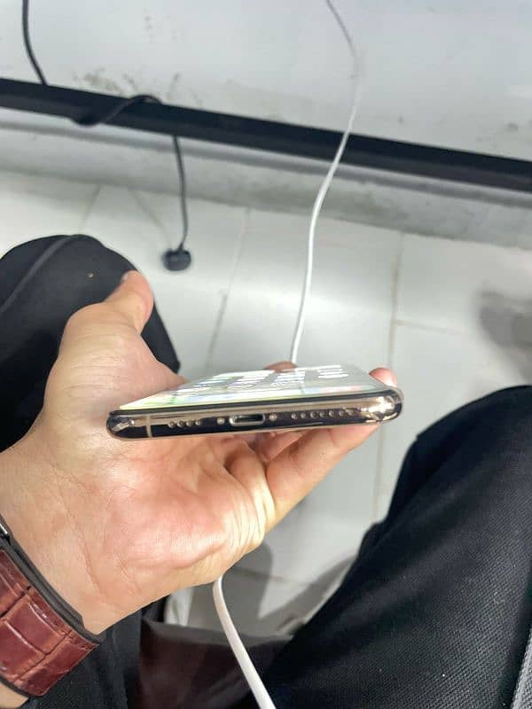 iphone Xsmax 256GB with lush condition 2