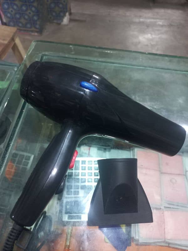 hair dryer 3