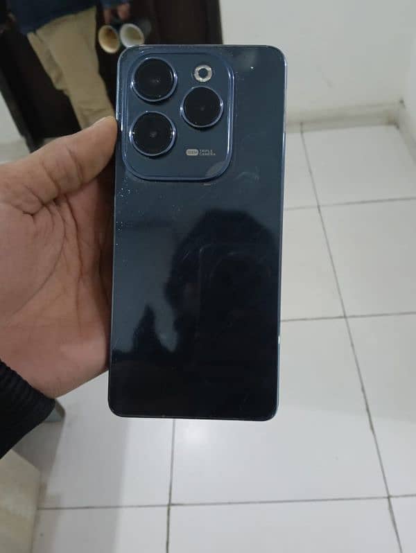 Infinix Hot 40 Pro 8/256 0