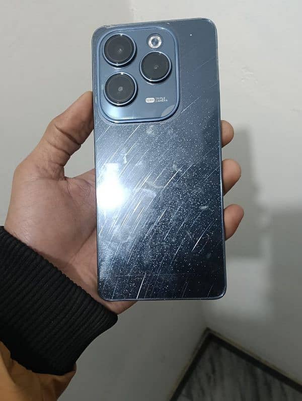 Infinix Hot 40 Pro 8/256 1