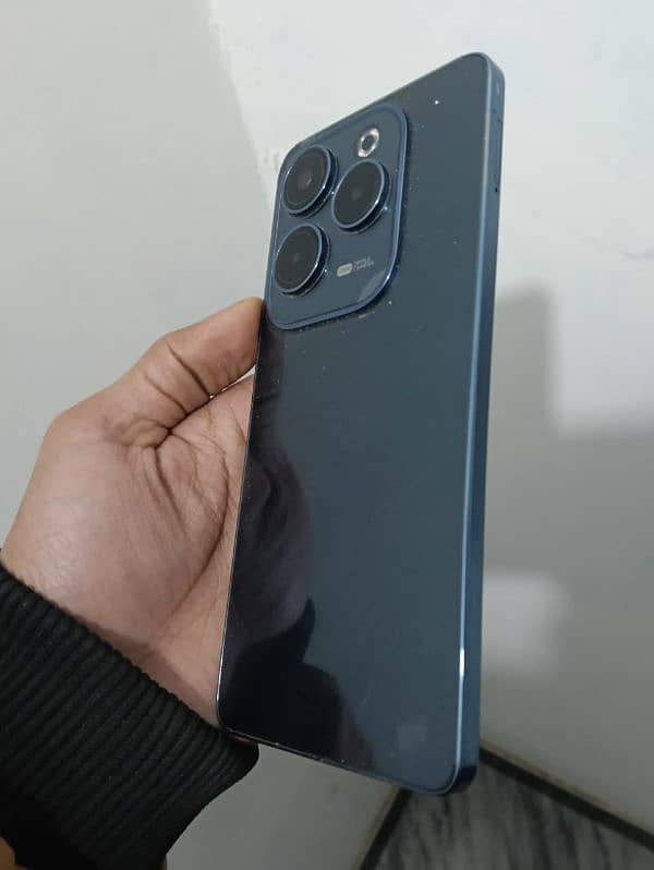 Infinix Hot 40 Pro 8/256 3