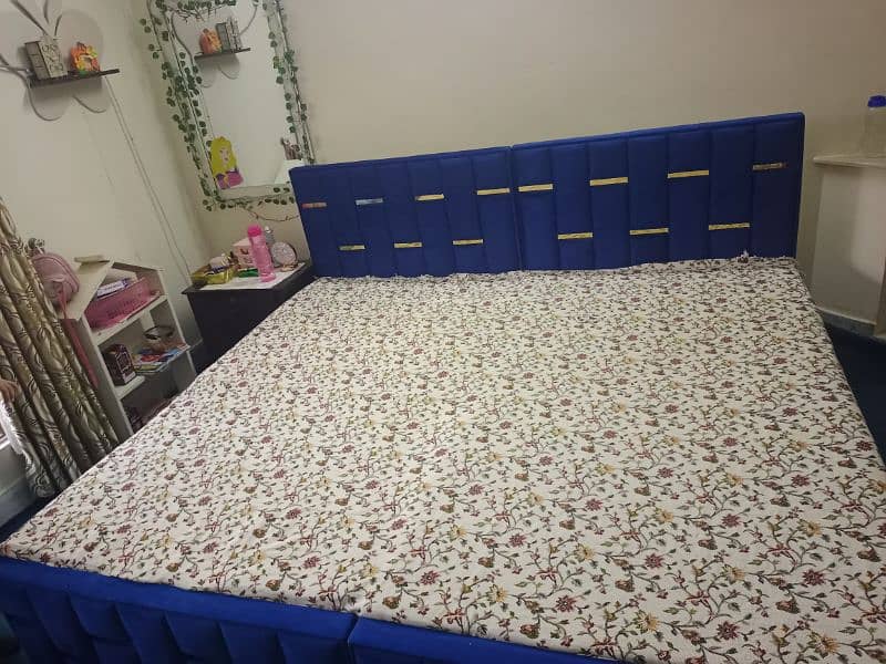 Single beds slightly used 0