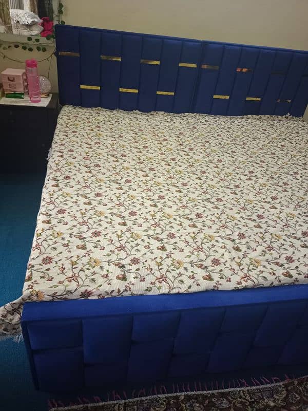 Single beds slightly used 3