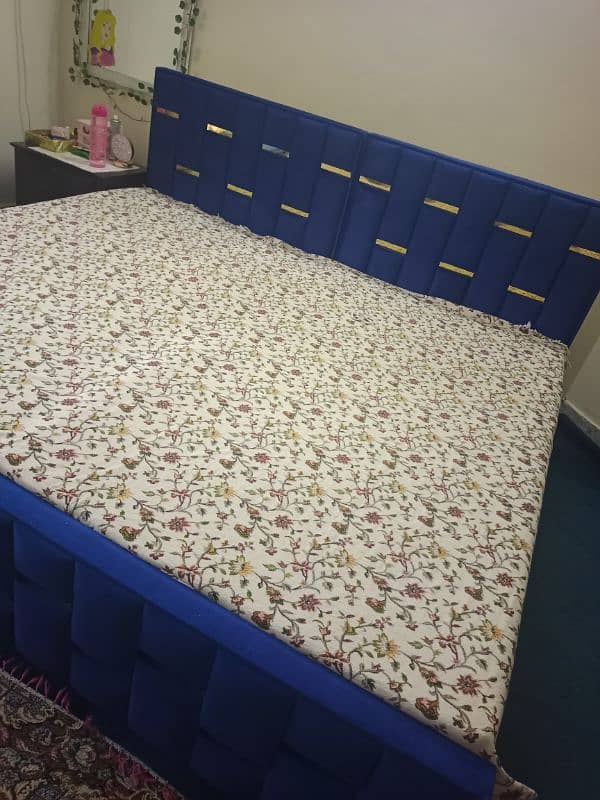 Single beds slightly used 5