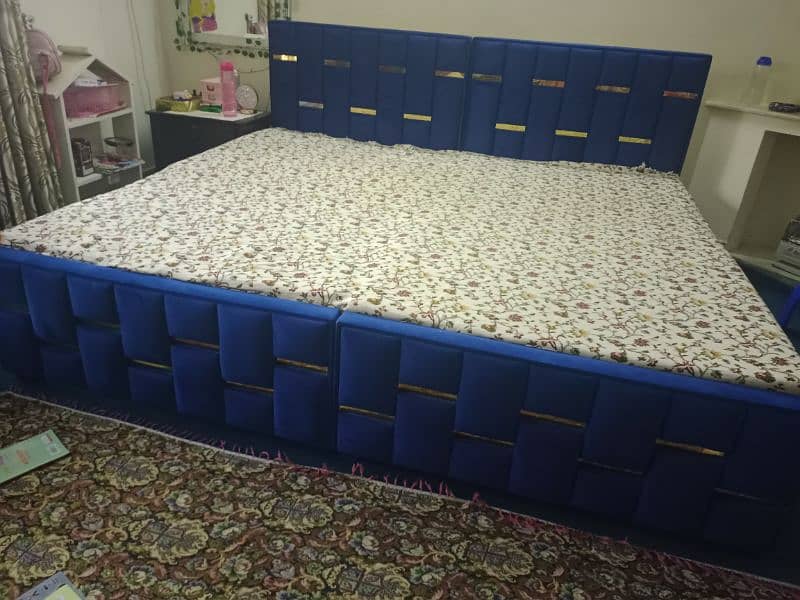 Single beds slightly used 8