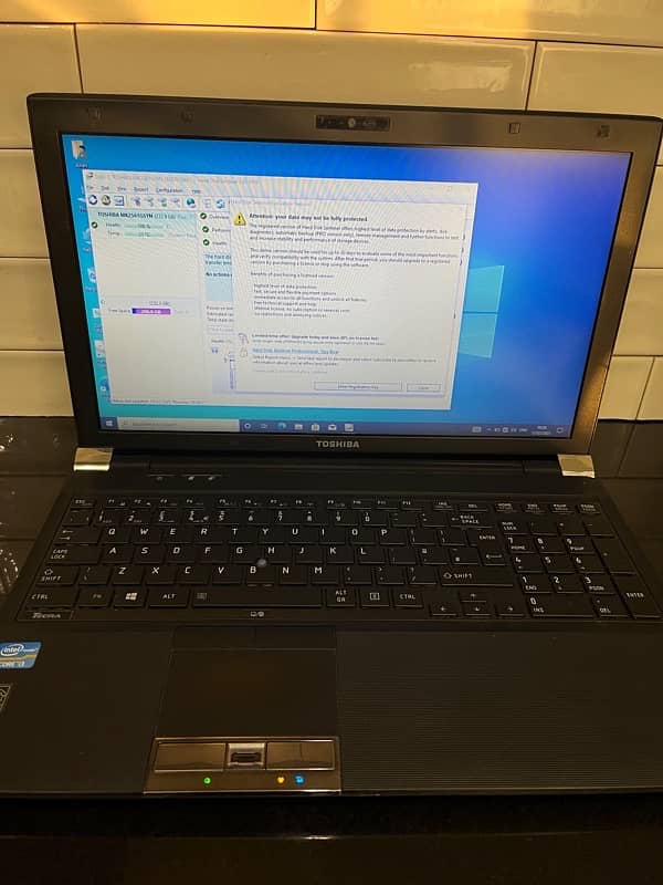 Laptop Toshiba 2