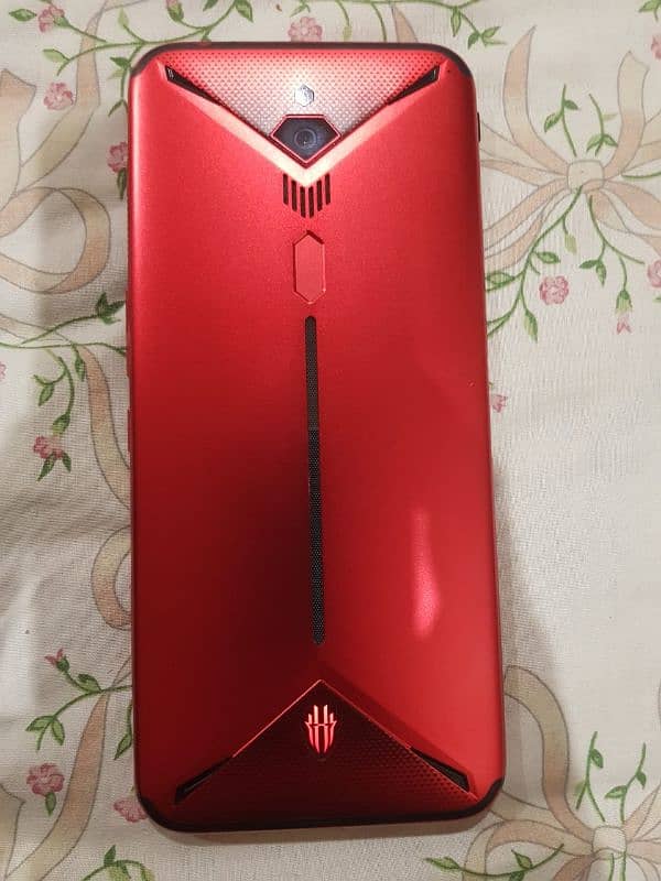 Red magic 3. Gaming Phone 8/128 (90 fps) 5