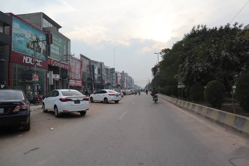 Ideal 3 Marla Ideal Shop for Rent at Satyana Road, Faisalabad 5