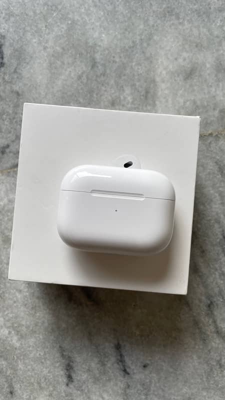 Apple AirPods Pro 2 (2nd Generation) 0