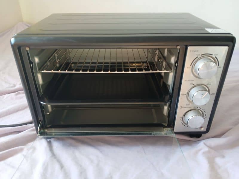 Deluxe Protesserie Oven (WF-4200RKF) - Bakes, Toasts, and Grills 5