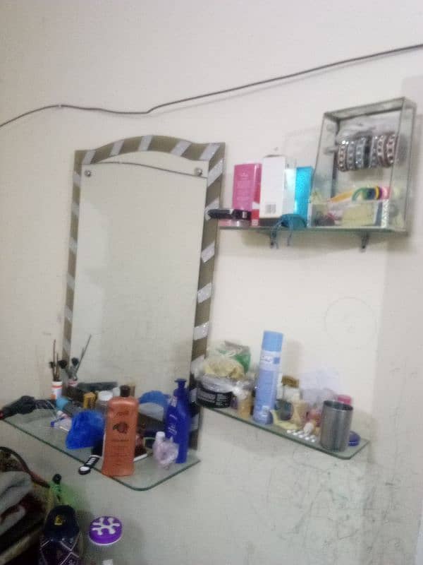 Beauty parlour Mirror 0