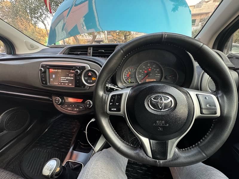 Toyota Yaris 2014 9