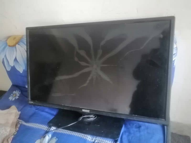 32 inch Led broken pannel 1