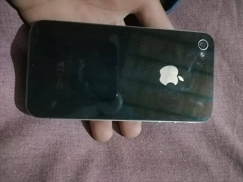 I am seeling I phone 4s non pta in very good condition 0