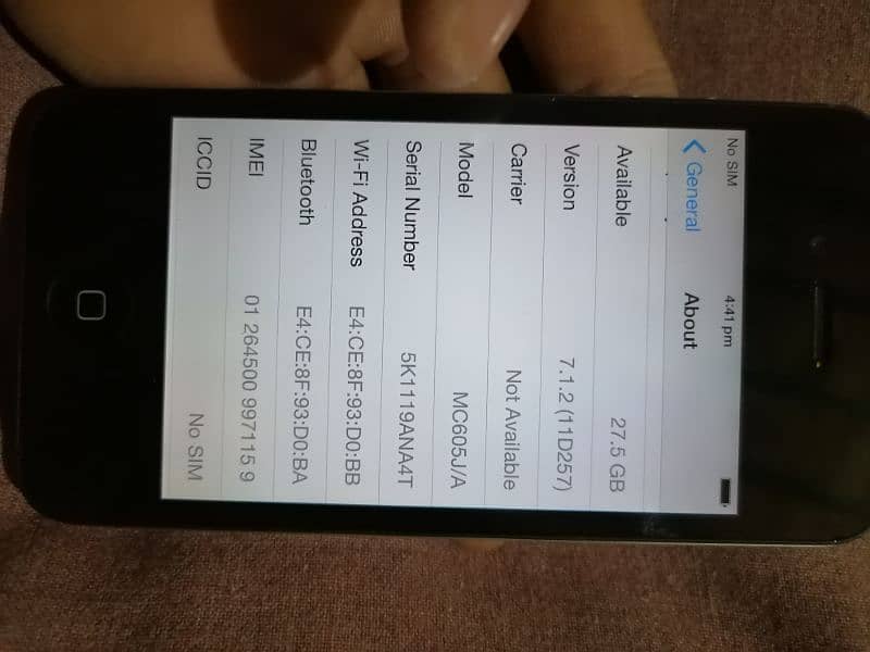 I am seeling I phone 4s non pta in very good condition 6