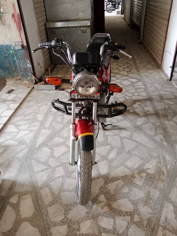 Suzuki gd110 all ok ha bas piston Ki thori C awaaz ha 2