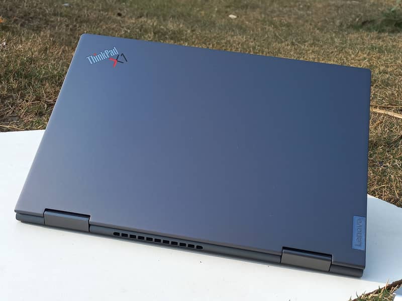 lenovo x1 carbon Gen 10 core i5 12th gen | Touch 360 | 10/10 like new 1