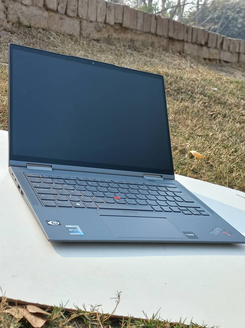 lenovo x1 carbon Gen 10 core i5 12th gen | Touch 360 | 10/10 like new 16