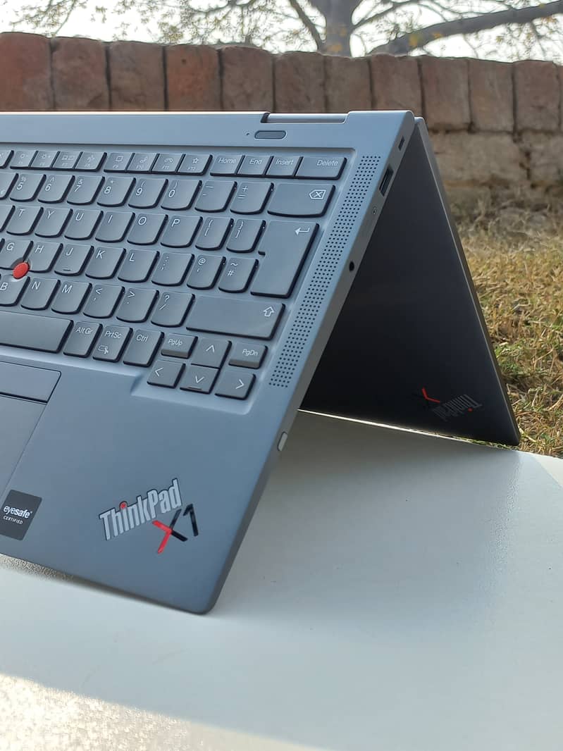 lenovo x1 carbon Gen 10 core i5 12th gen | Touch 360 | 10/10 like new 14