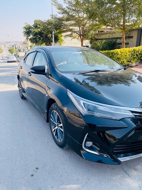 Toyota Altis Grande 2018 1