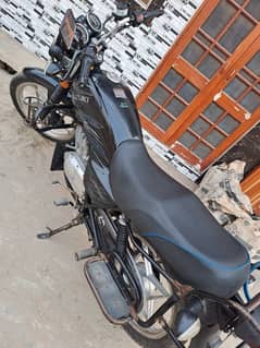 suzuki gs 150 special edition