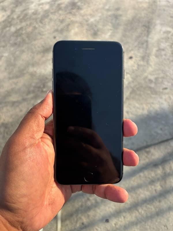 IPhone 8 Plus 256GB (Approved) 2