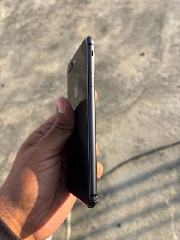 IPhone 8 Plus 256GB (Approved) 5