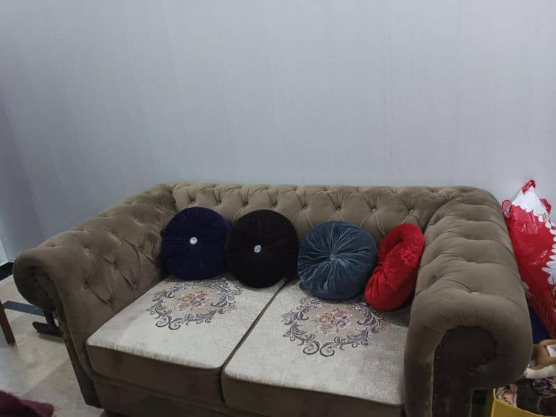 sofa in good condition 2