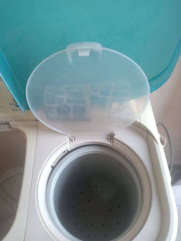 Haier washing & dryer machine 2