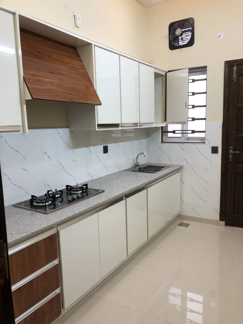 Upper Portion Available For Rent. 4