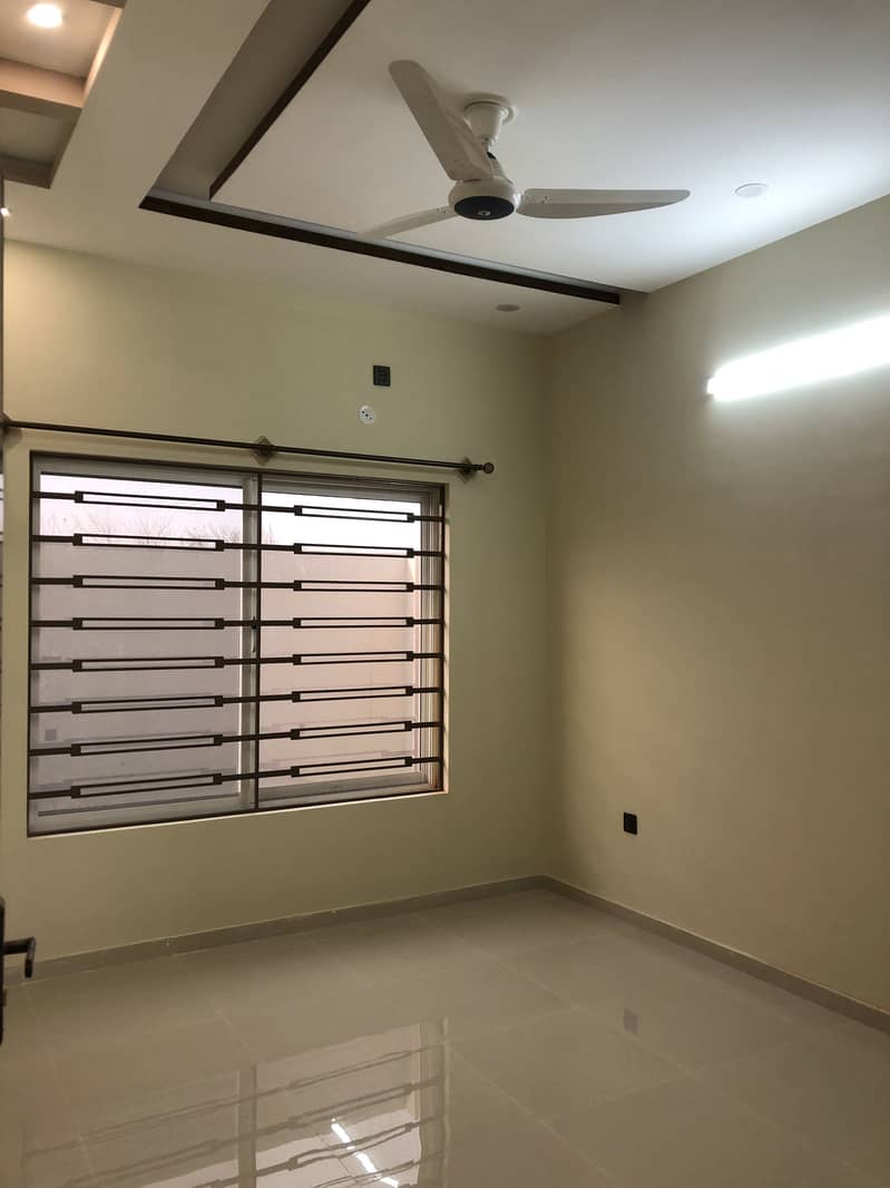 Upper Portion Available For Rent. 12