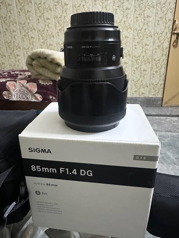 sigma 85mm 1.4 9/10 no open 3