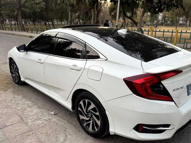 Honda Civic Oriel 2018 5