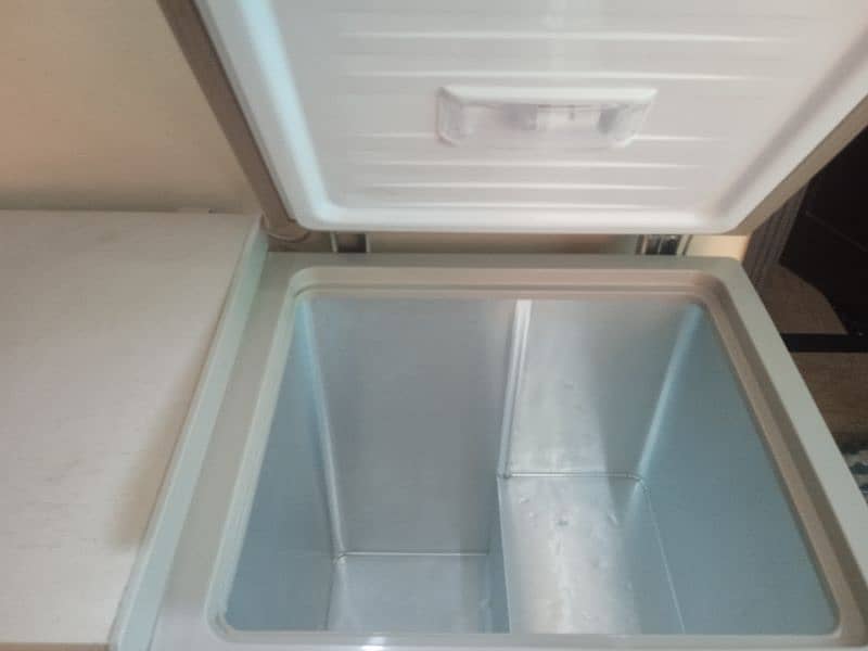 Dawlance deep freezer 2