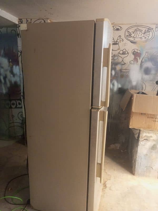 Haier Refrigerator HRF-380 1