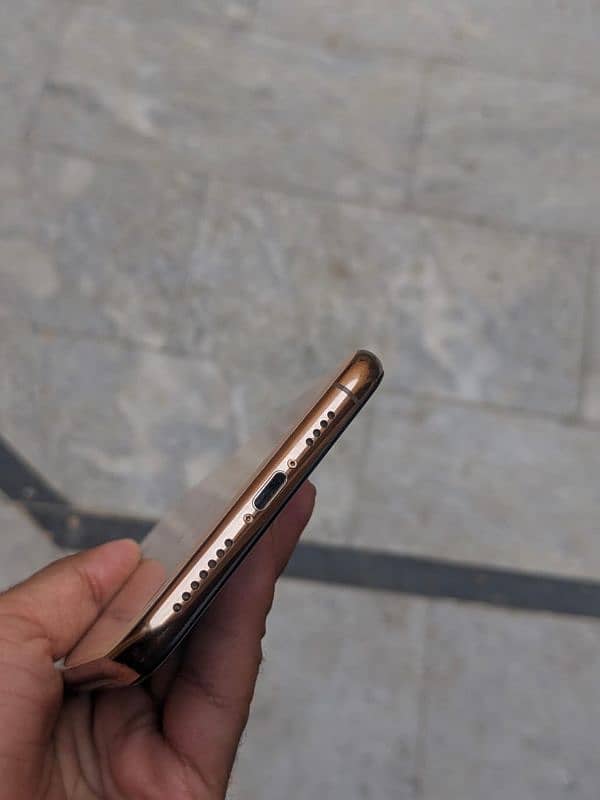 iPhone xs max urgent sale 3