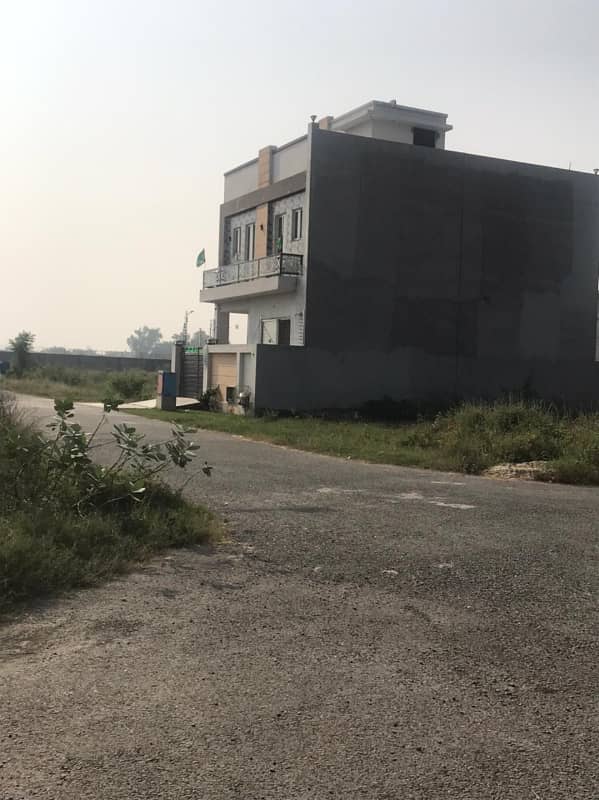 70'ft Road Direct approach 5 Marla Residential Possession Plot For Sale 8