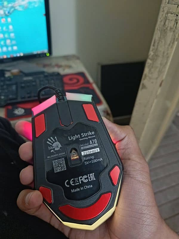 BLOODY A70 GAMING MOUSE 2